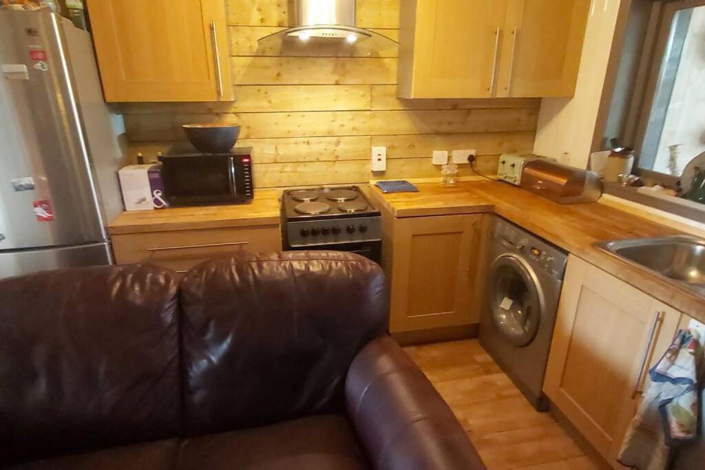 Captain Tom'S. A Cosy Wee House In Lochinver . Exterior photo